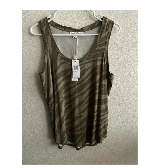 💥🆕Workshop Olive Zebra Print Tank Top S🆕 - Picture 3 of 10